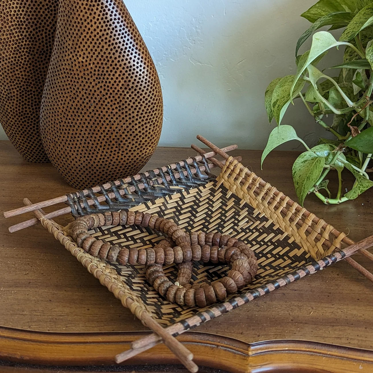 WOVEN BASKET - SQUARE