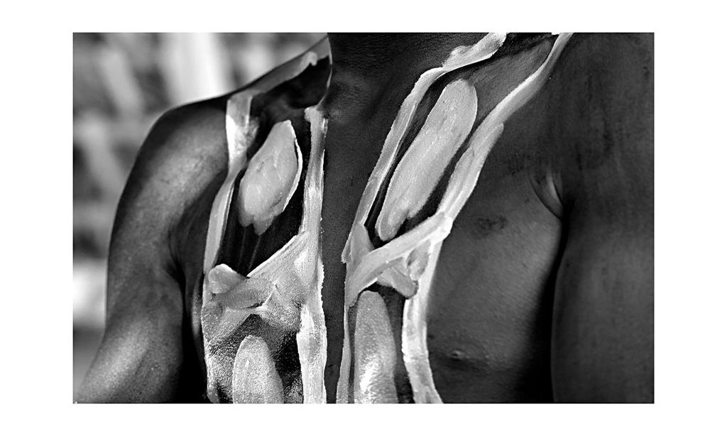 BODY PAINTING B&amp;W (Limited edition) - UNFRAMED